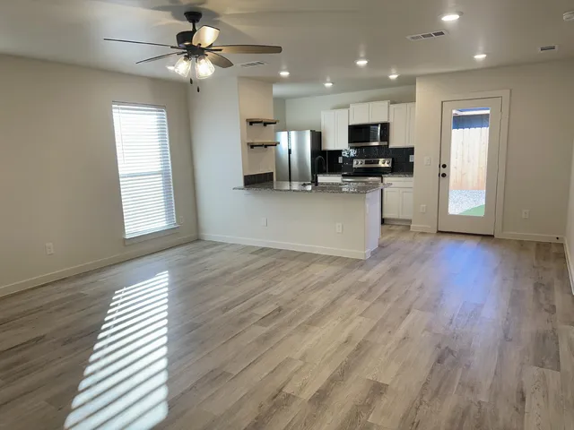 $1,550 | 517 East 23rd Street, Wolfforth, TX 79382