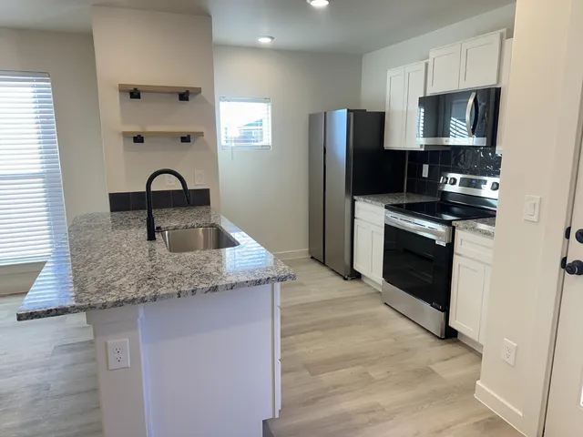 $1,550 | 517 East 23rd Street, Wolfforth, TX 79382