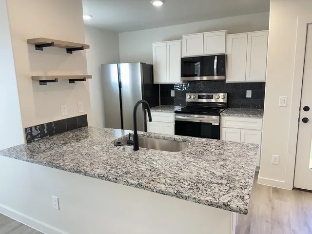 $1,550 | 517 East 23rd Street, Wolfforth, TX 79382