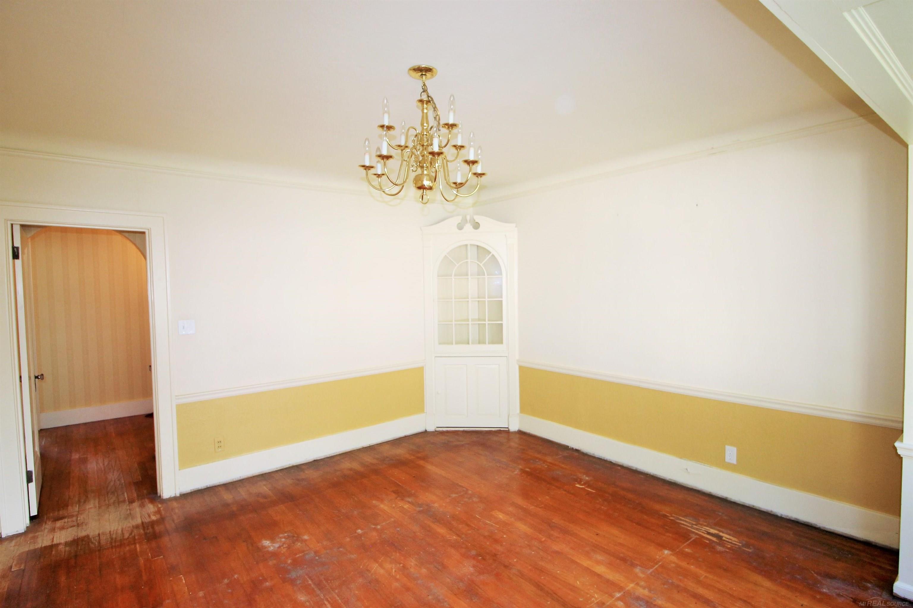 1105 Harvard Road Grosse Pointe, MI 48230 - Photo 19 of 73 50122904-18.JPG