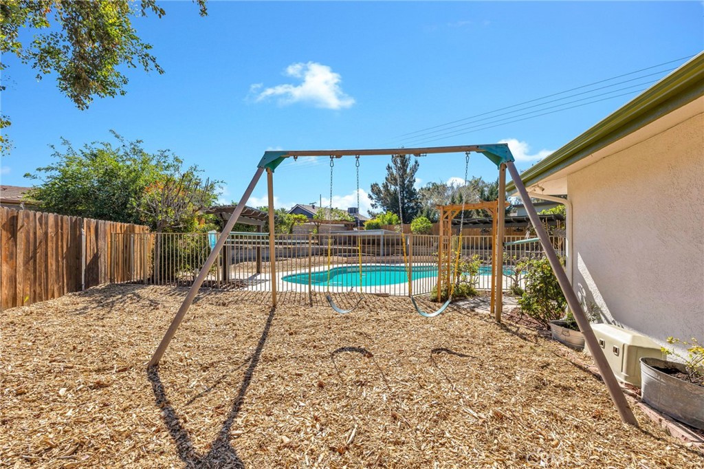 26655 Del Rosa Drive Hemet, CA 92544 - Photo 43 of 57 a view of a backyard