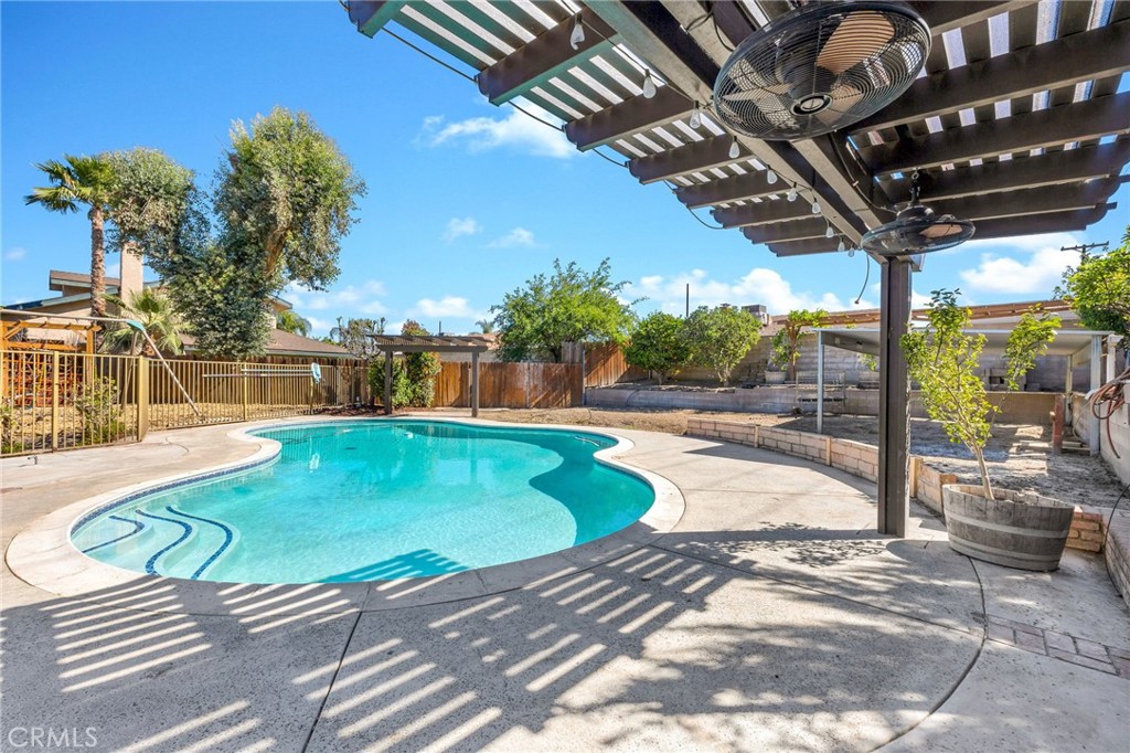 26655 Del Rosa Drive Hemet, CA 92544 - Photo 48 of 57 a view of a swimming pool with a patio