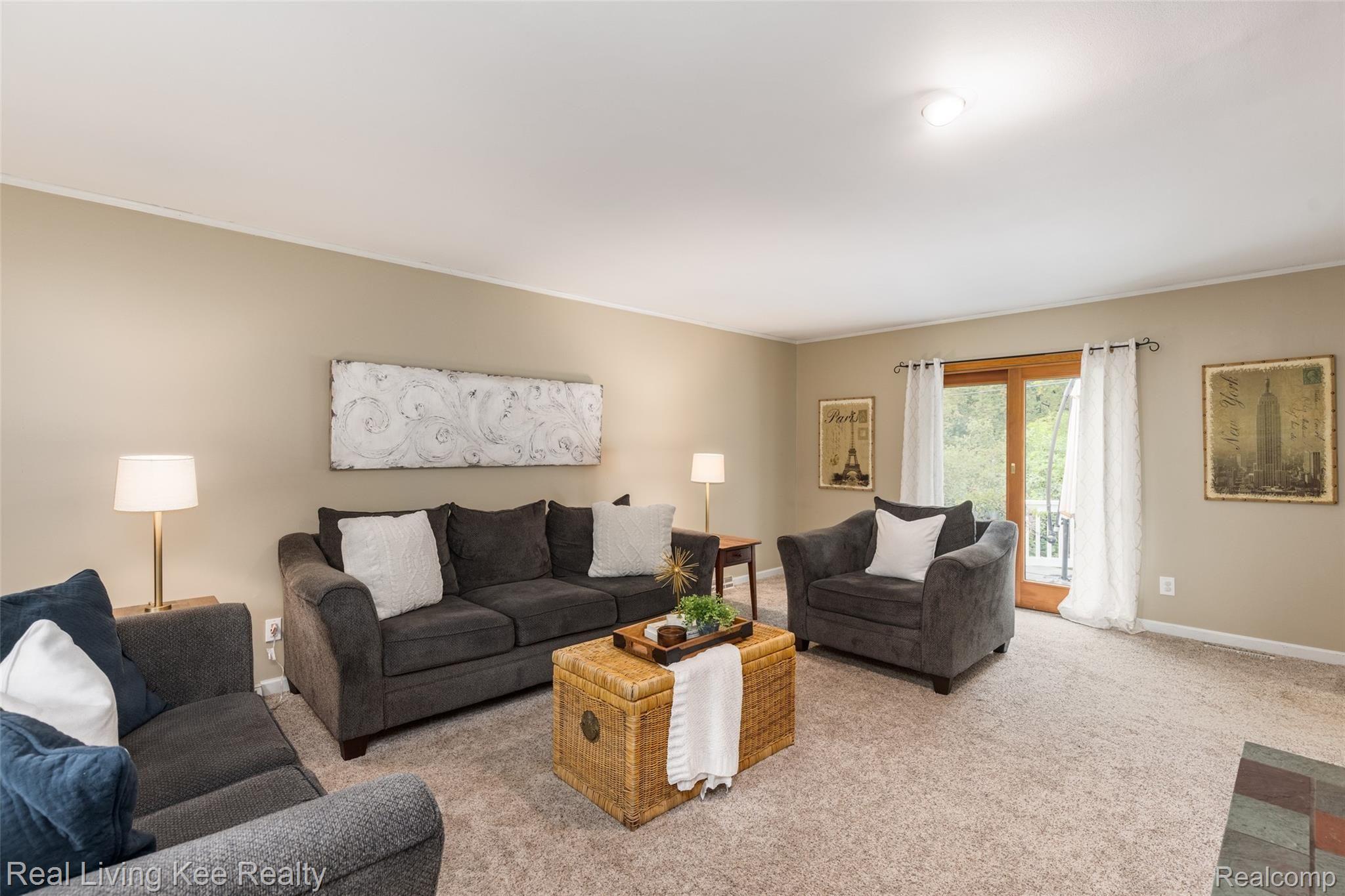 2448 Cole Road Lake Orion, MI 48362 - Photo 6 of 28 2448 Cole Rd-7.jpg