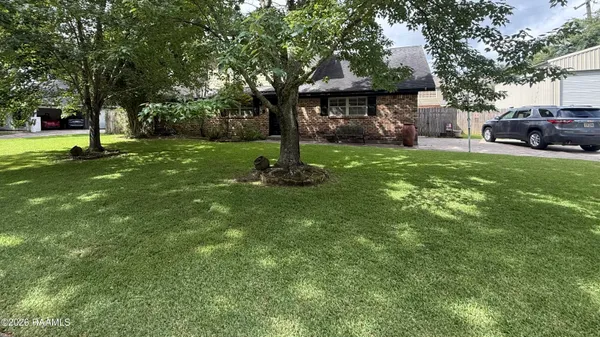 $375,000 | 410 North Locksley Drive, Lafayette, LA 70508