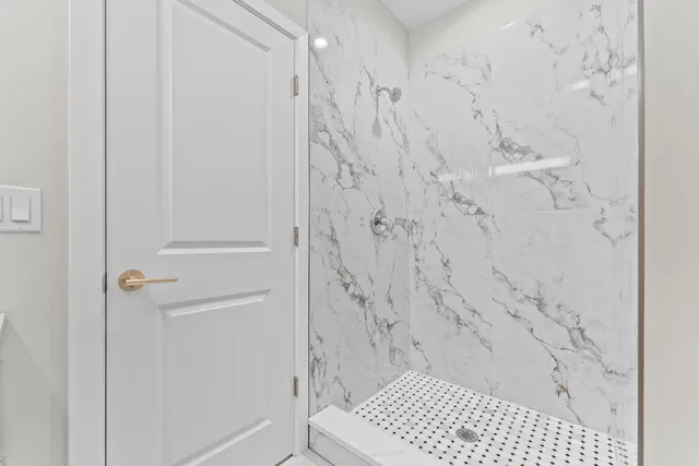 $855,000 | 3029 West Washington Boulevard, Chicago, IL 60612