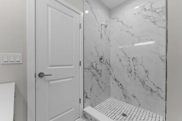 $855,000 | 3029 West Washington Boulevard, Chicago, IL 60612