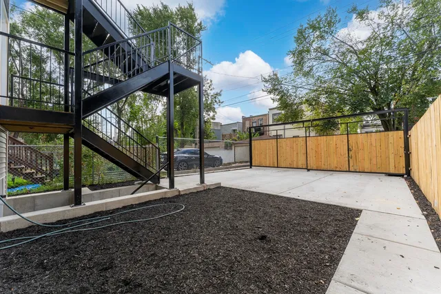 $855,000 | 3029 West Washington Boulevard, Chicago, IL 60612