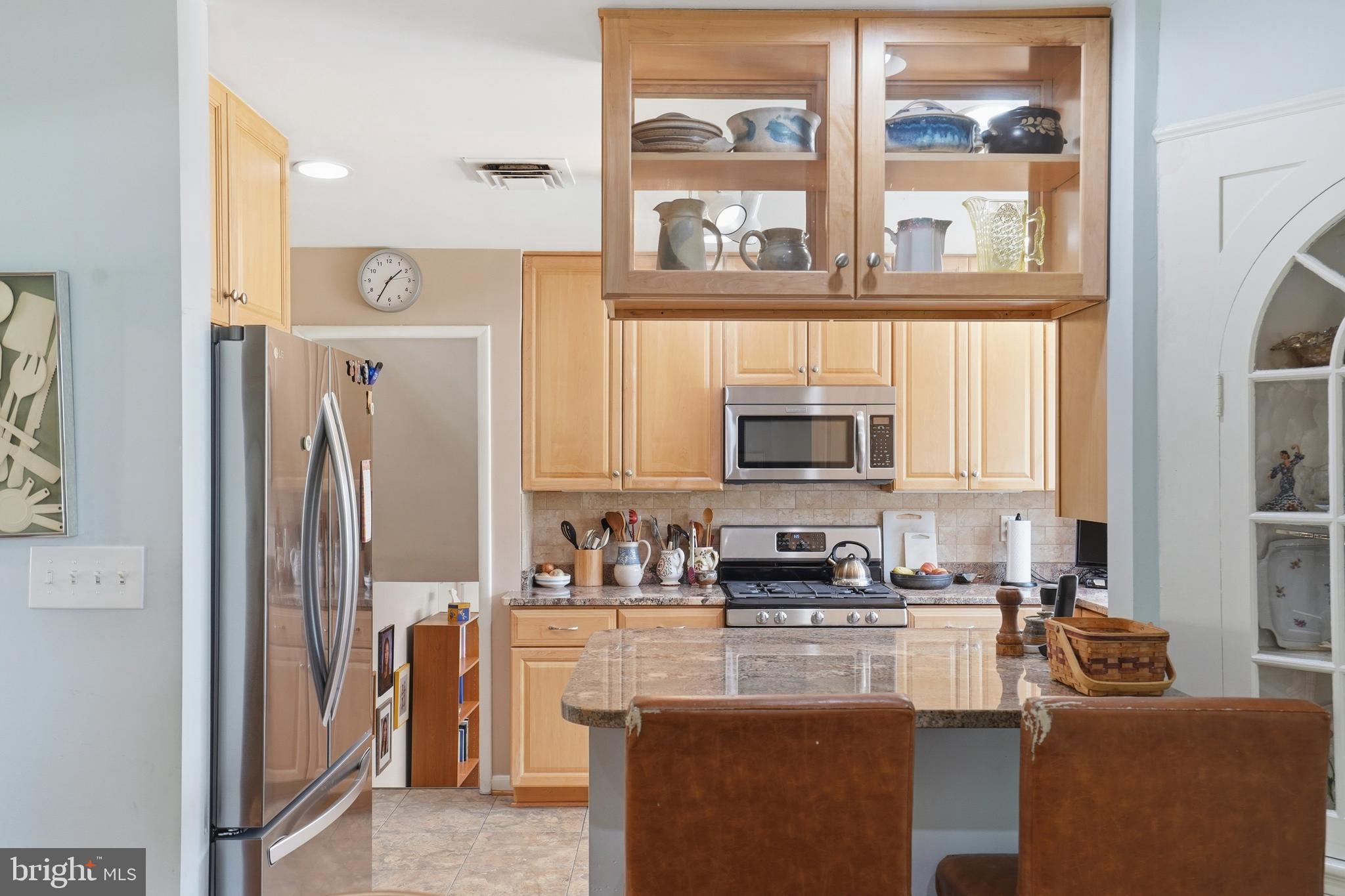 2303 Farringdon Road Baltimore, MD 21209 - Photo 10 of 36 Gorgeous Kitchen