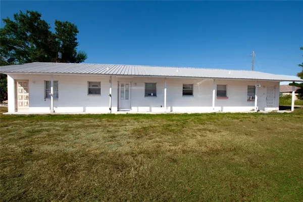 $190,000 | 1600 Northeast Floridian Circle, Arcadia, FL 34266