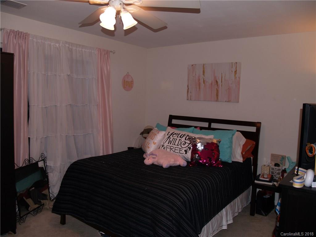 5040 Prosperity Ridge Road Charlotte, NC 28269 - Photo 12 of 19 Gallery Image 12