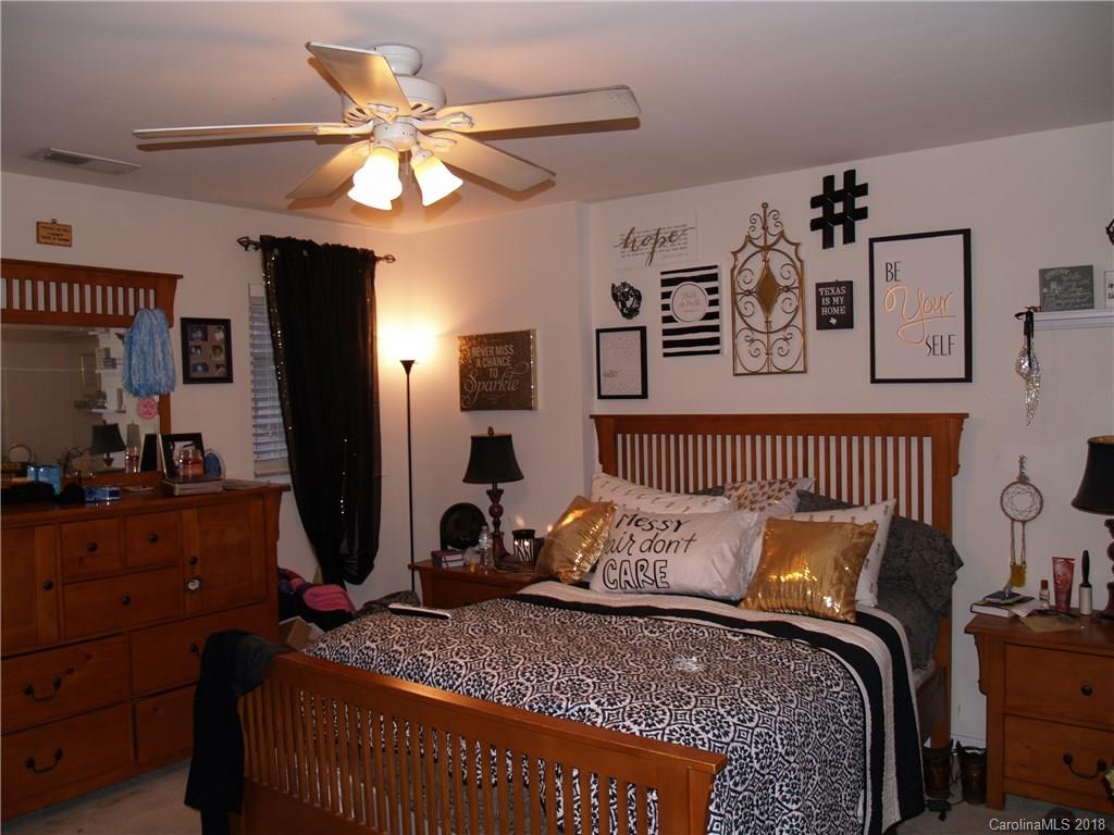 5040 Prosperity Ridge Road Charlotte, NC 28269 - Photo 14 of 19 Gallery Image 14