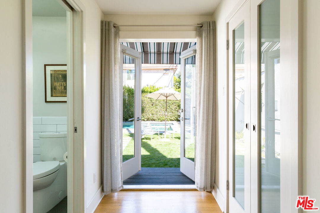 3407 Madera Avenue Los Angeles, CA 90039 - Photo 31 of 46 a view of a porch