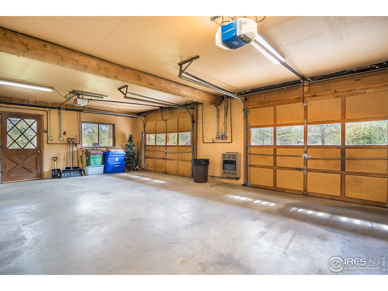 49 Moose Road Lyons, CO 80540 - Photo 37 of 40 a view of a garage