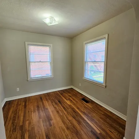 $995 | 124 South Franklin Boulevard, Tallahassee, FL 32301