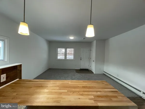 a view of empty room with window