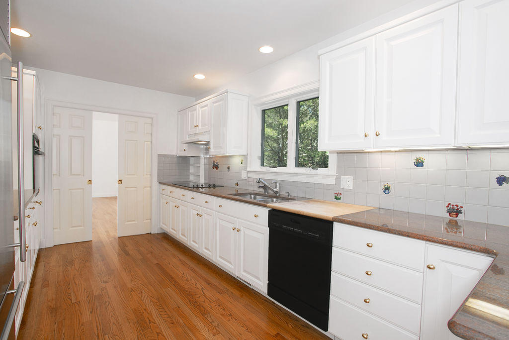 8 Winding Cove Road Marstons Mills, MA 02648 - Photo 11 of 51 _LMS9996