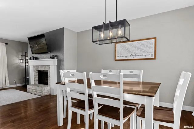 $244,900 | 113 Regal Lane, East Peoria, IL 61611