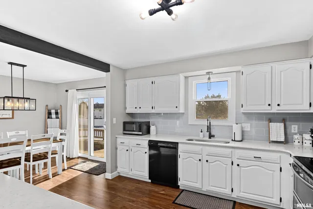 $244,900 | 113 Regal Lane, East Peoria, IL 61611