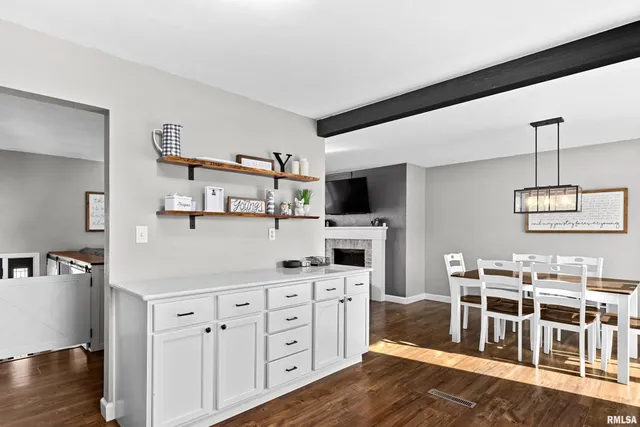 $244,900 | 113 Regal Lane, East Peoria, IL 61611