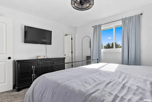 $244,900 | 113 Regal Lane, East Peoria, IL 61611