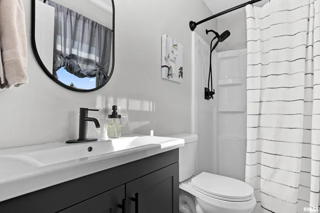 $244,900 | 113 Regal Lane, East Peoria, IL 61611