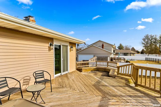 $244,900 | 113 Regal Lane, East Peoria, IL 61611