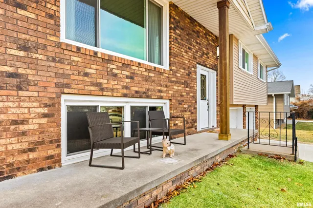 $244,900 | 113 Regal Lane, East Peoria, IL 61611