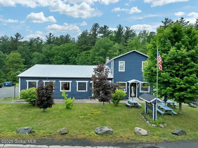 $500,000 | 8905 Ny Highway, Averill Park, NY 12018