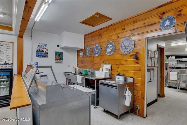 $500,000 | 8905 Ny Highway, Averill Park, NY 12018