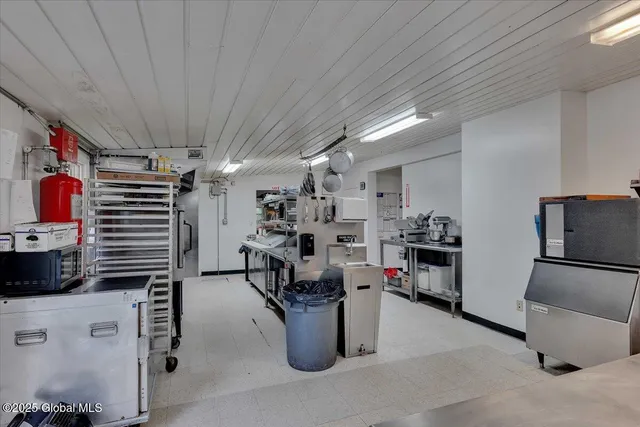 $500,000 | 8905 Ny Highway, Averill Park, NY 12018