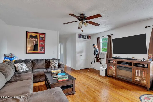 $500,000 | 8905 Ny Highway, Averill Park, NY 12018