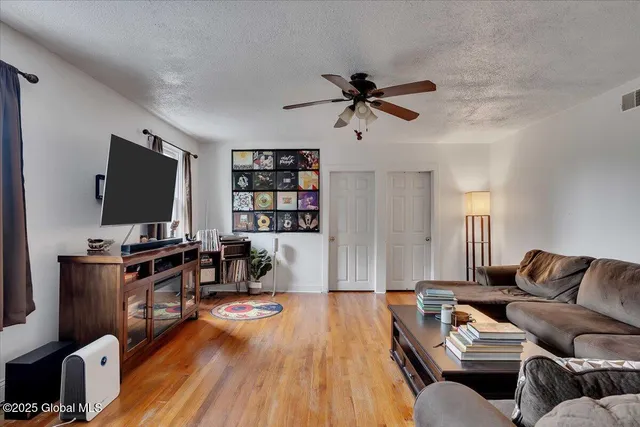 $500,000 | 8905 Ny Highway, Averill Park, NY 12018