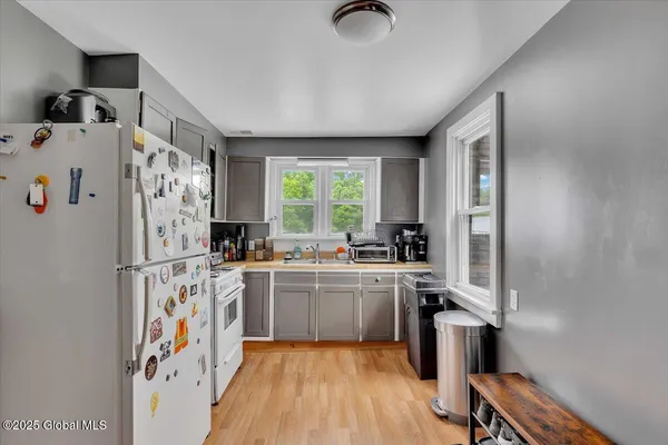 $500,000 | 8905 Ny Highway, Averill Park, NY 12018
