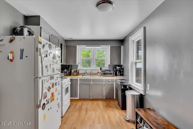 $500,000 | 8905 Ny Highway, Averill Park, NY 12018