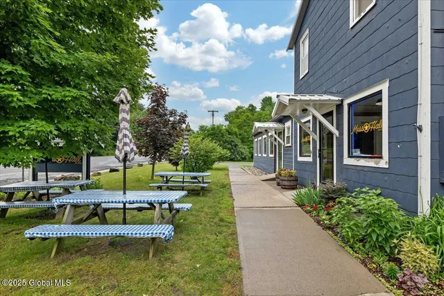 $500,000 | 8905 Ny Highway, Averill Park, NY 12018