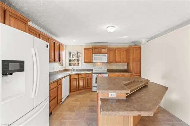 $225,000 | 7182 State Highway 49, Liberty, NC 27298