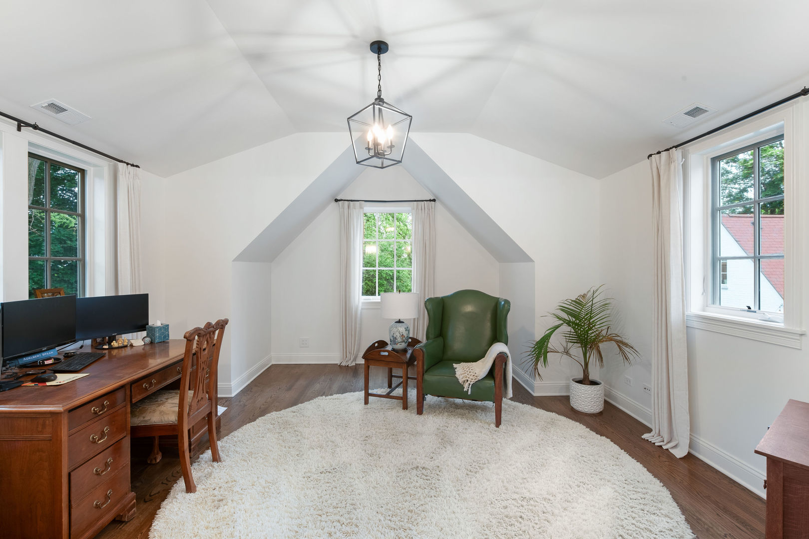 310 Maple Row Northfield, IL 60093 - Photo 19 of 39 Gallery Image 19