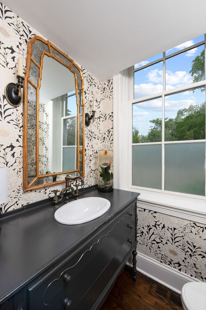 310 Maple Row Northfield, IL 60093 - Photo 25 of 39 Gallery Image 25