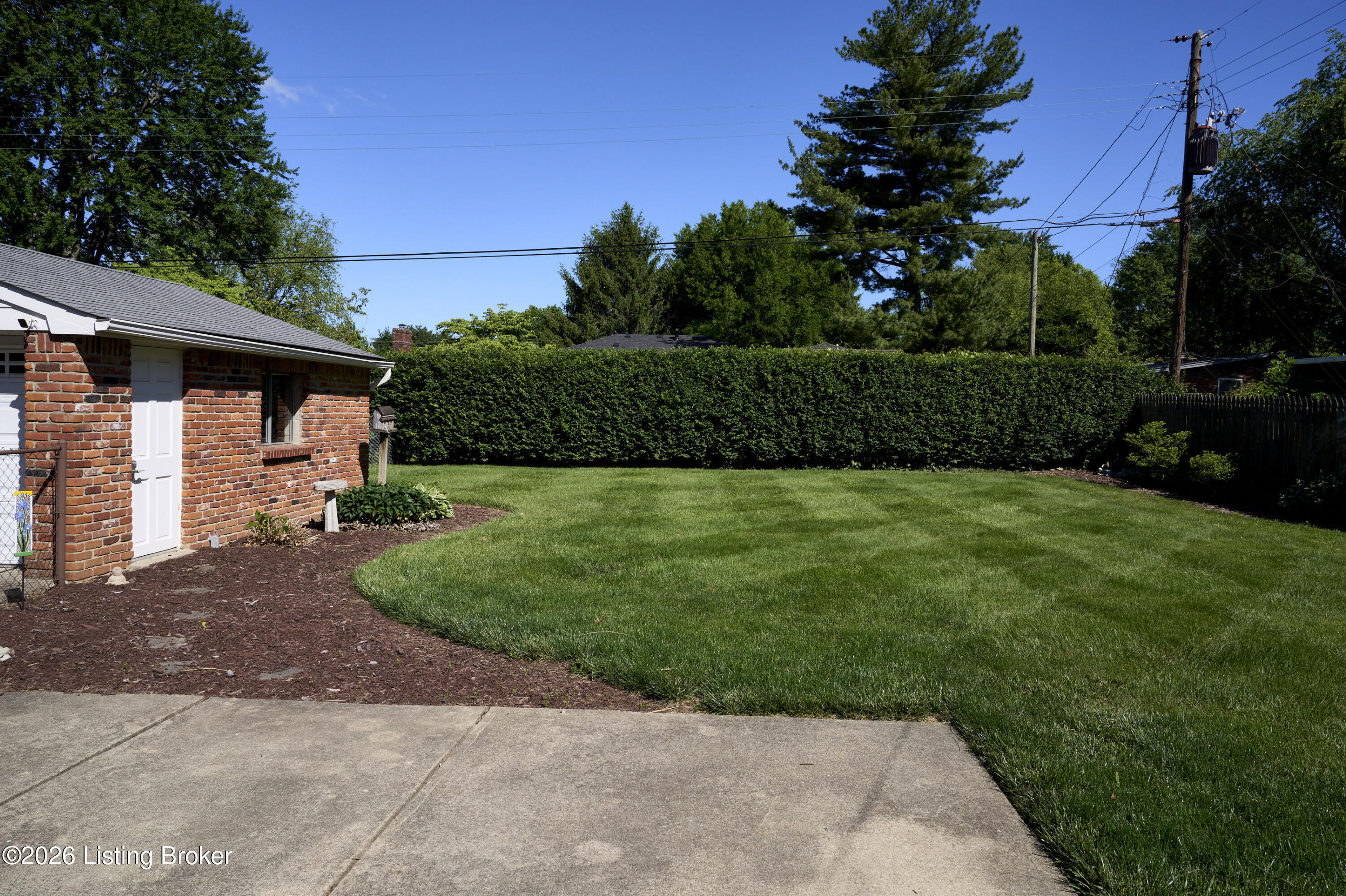 6909 Greenlawn Road Louisville, KY 40222 - Photo 40 of 42 BACKYARD_1