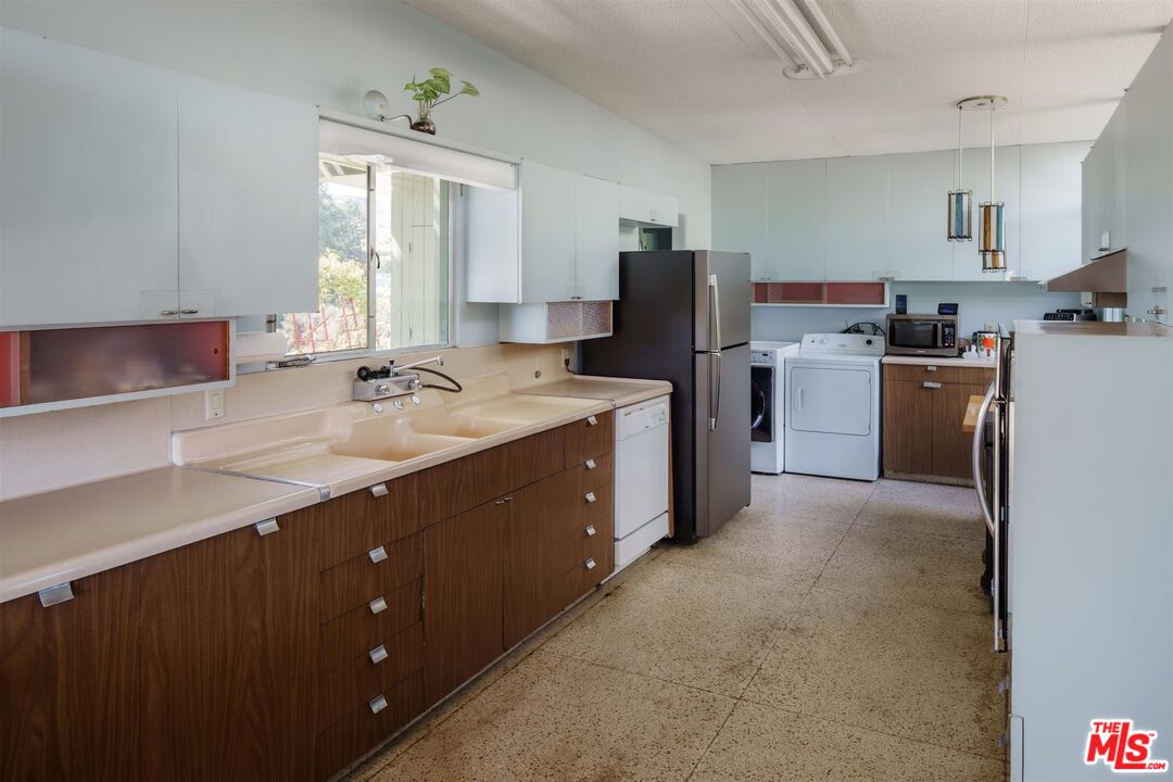 2885 Edgewick Road Glendale, CA 91206 - Photo 30 of 75