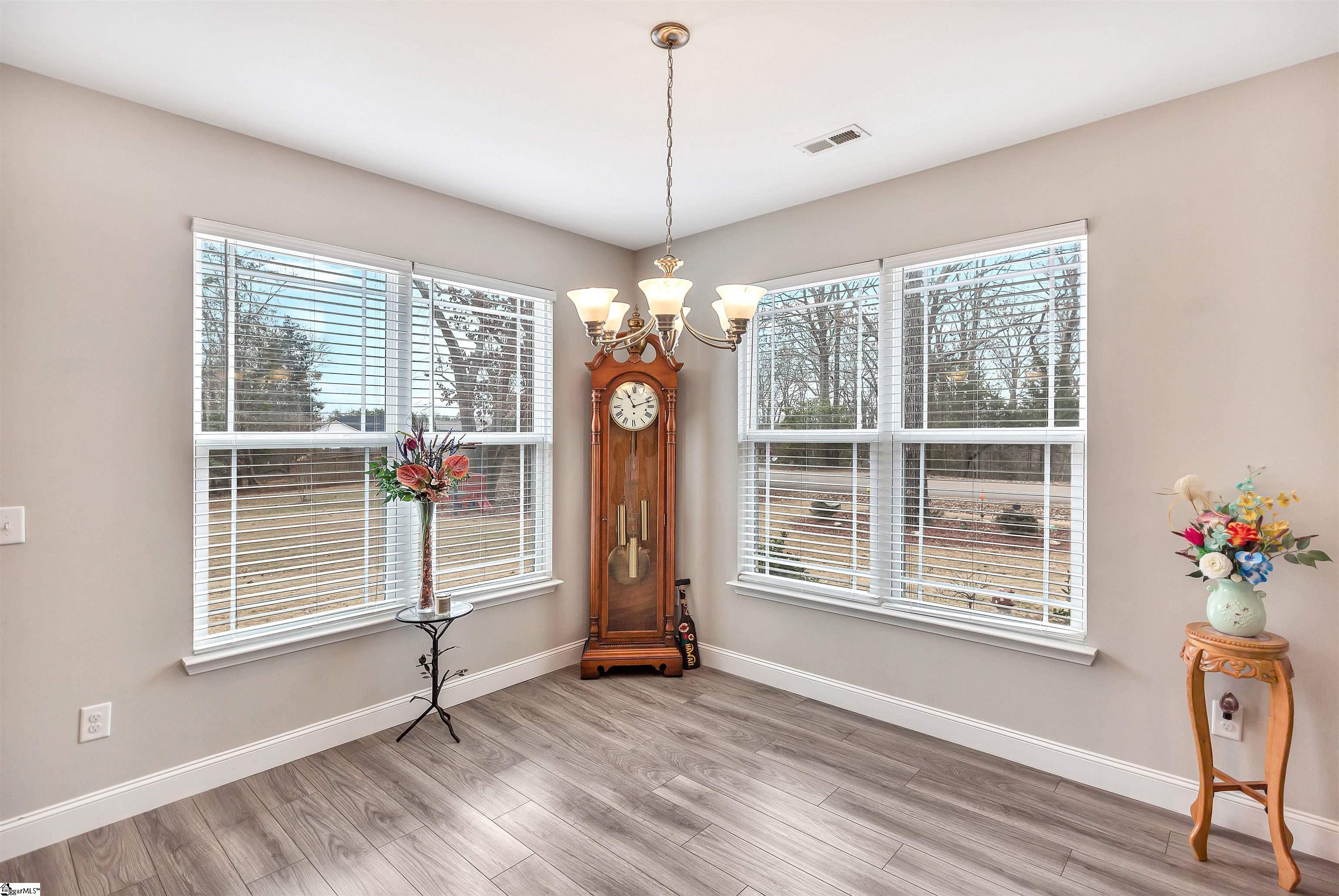 160 Inlet Pointe Drive Anderson, SC 29625 - Photo 6 of 42