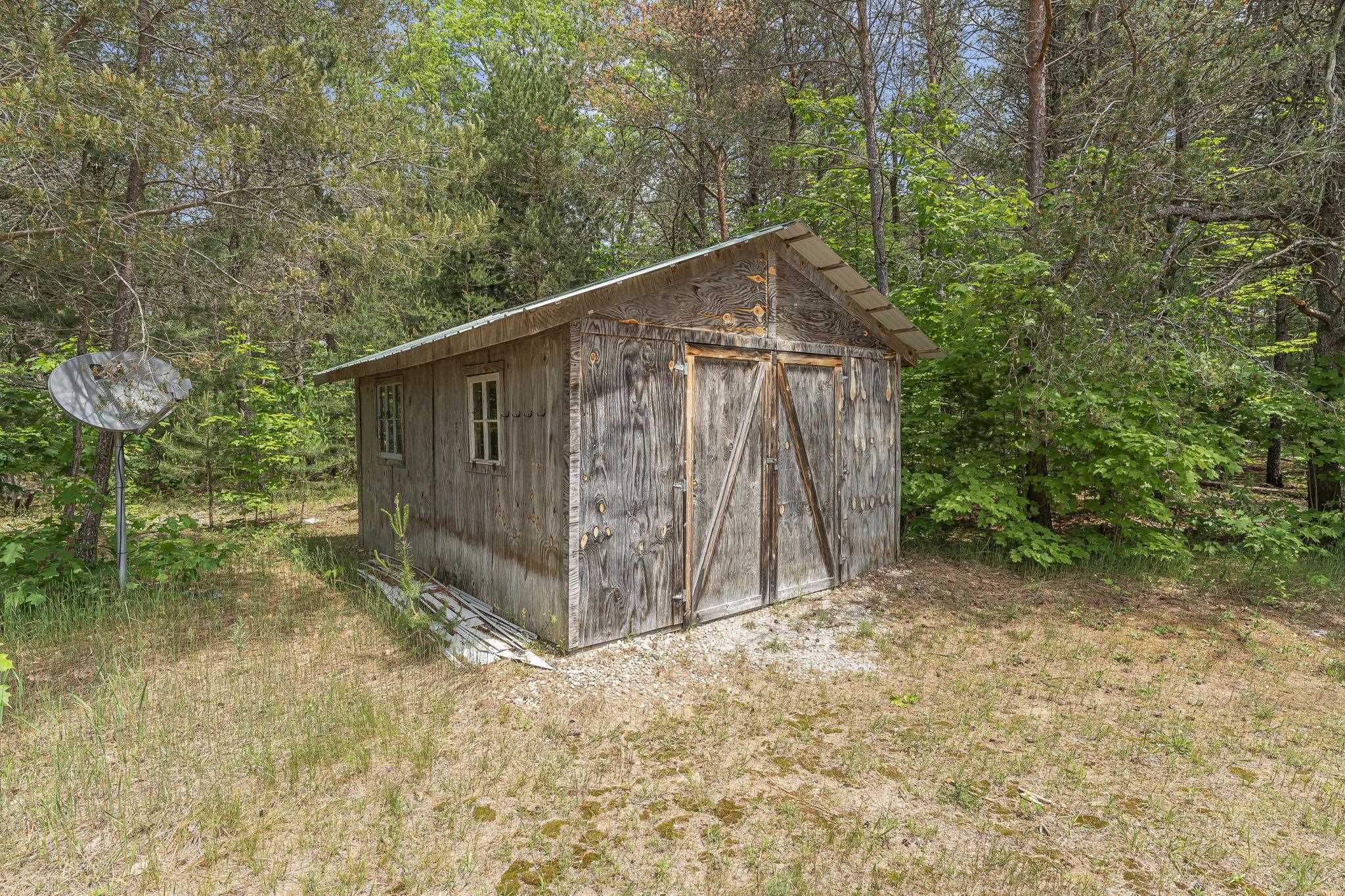 14764 Cinder Road Beulah, MI 49617 - Photo 41 of 43