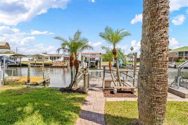 $375,000 | 13538 Leslie Drive, Hudson, FL 34667