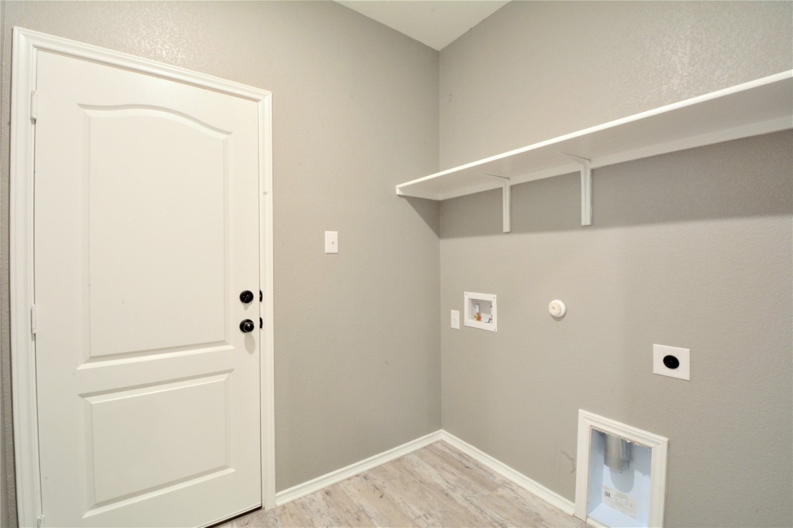 522 Thunder Valley Trail Georgetown, TX 78626 - Photo 10 of 24 a view of utility room