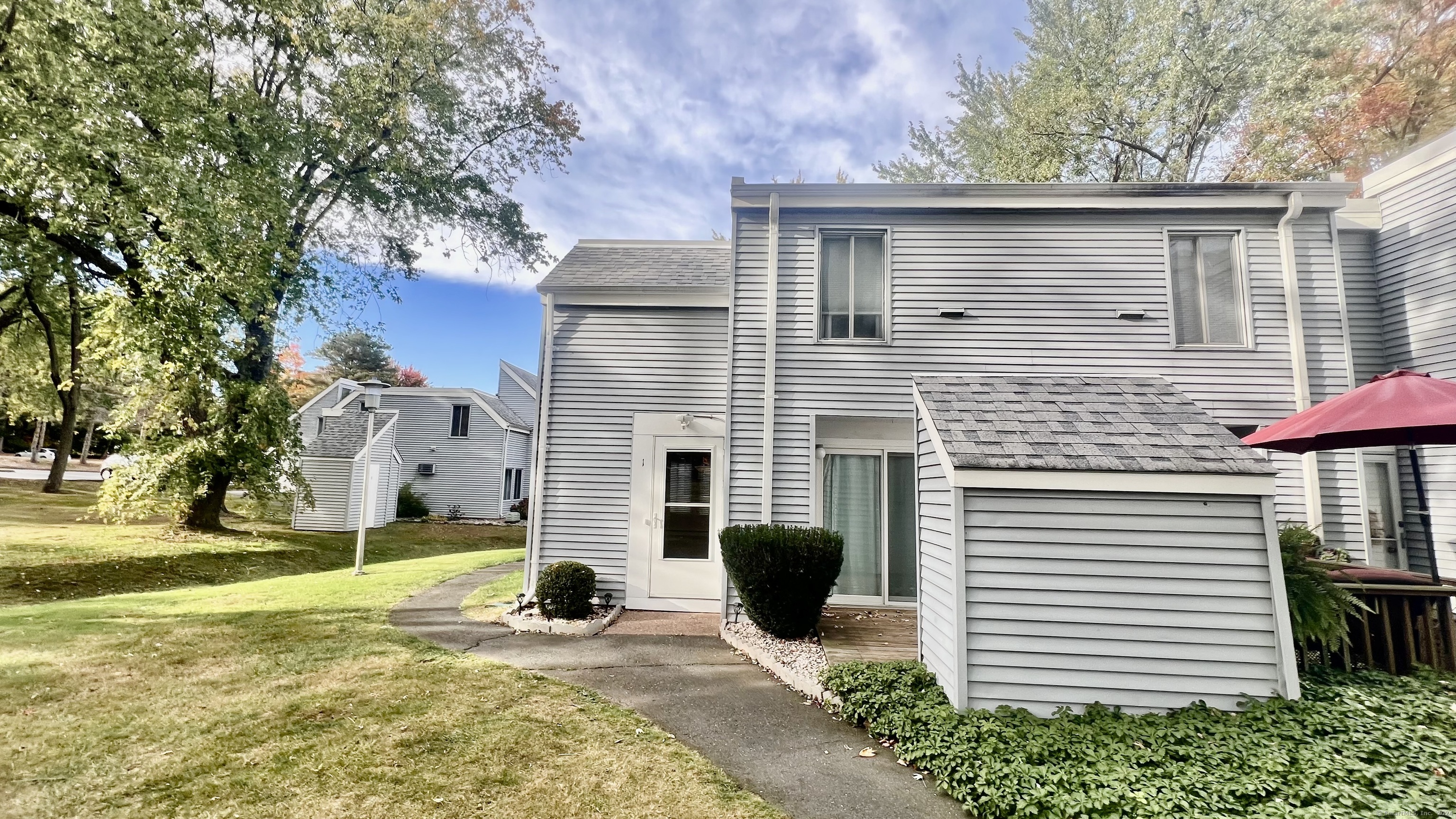 1 Cinnamon Spring, Unit 1 South Windsor, CT 06074 - Photo 2 of 16
