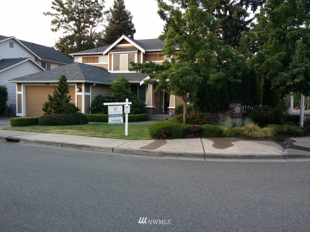 5301 Northeast 2nd Court Renton, WA 98059 - Photo 2 of 22 Gallery Image 2