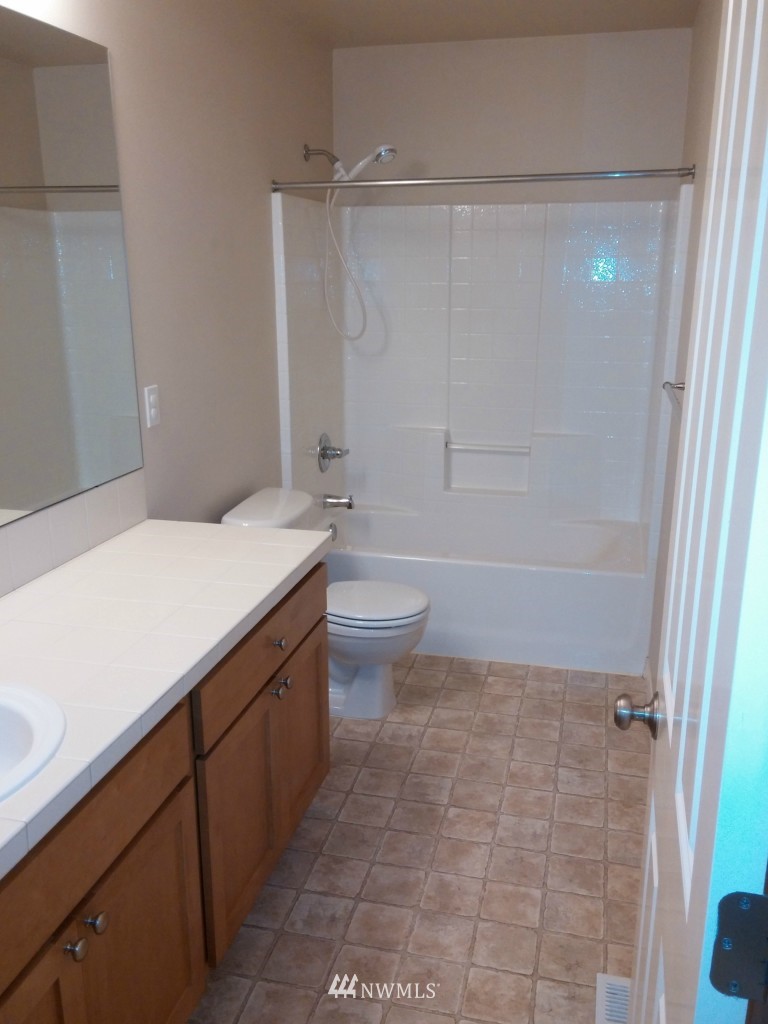 5301 Northeast 2nd Court Renton, WA 98059 - Photo 18 of 22 Gallery Image 18