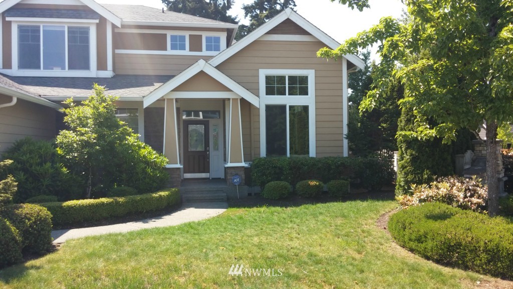 5301 Northeast 2nd Court Renton, WA 98059 - Photo 3 of 22 Gallery Image 3