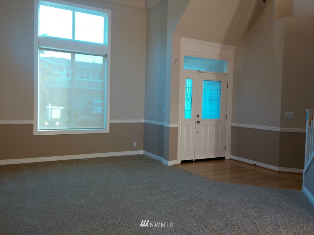 5301 Northeast 2nd Court Renton, WA 98059 - Photo 4 of 22 Gallery Image 4
