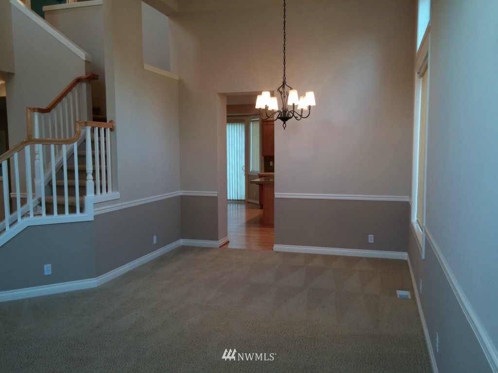 5301 Northeast 2nd Court Renton, WA 98059 - Photo 5 of 22 Gallery Image 5